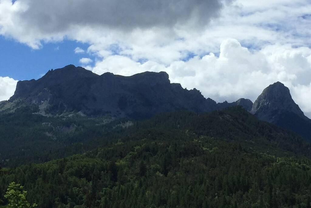 Maison Neuve Proche De Barcelonnette Жозьє Екстер'єр фото