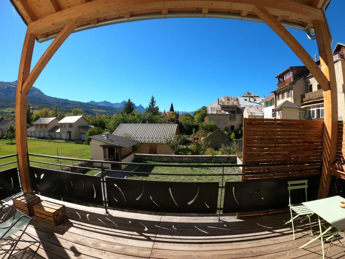 Maison Neuve Proche De Barcelonnette Жозьє Екстер'єр фото