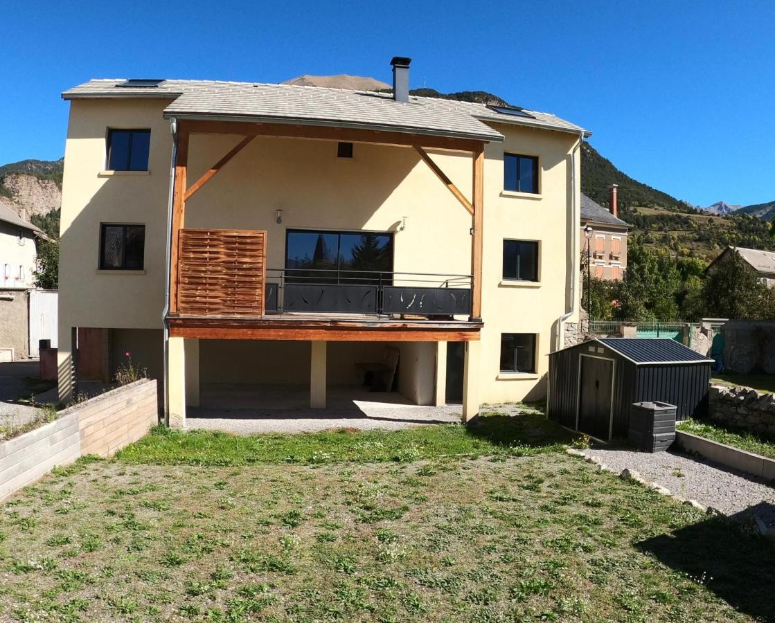 Maison Neuve Proche De Barcelonnette Жозьє Екстер'єр фото